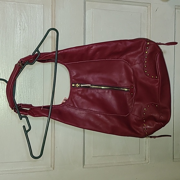 Elegant Burgundy Shoulder Bag with Tassel - Picture 4 of 4